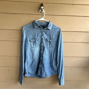 American Eagle Outfitters AEO Jean Shirt Womens Size Large Blue Denim Solid